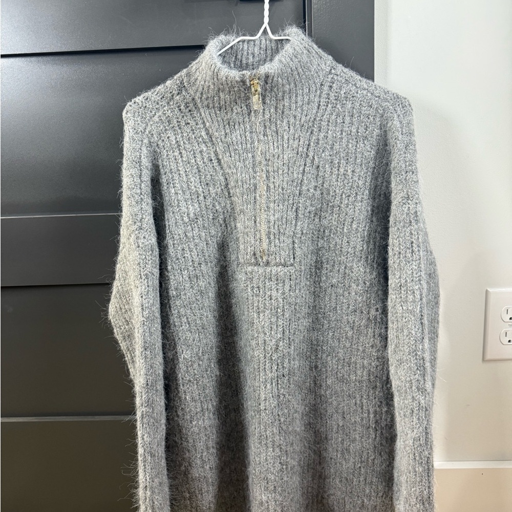 NWT!!! Express Charcoal Oversized Women's Cowl Neck Sweater Small 1/4 Zip - Picture 3 of 14